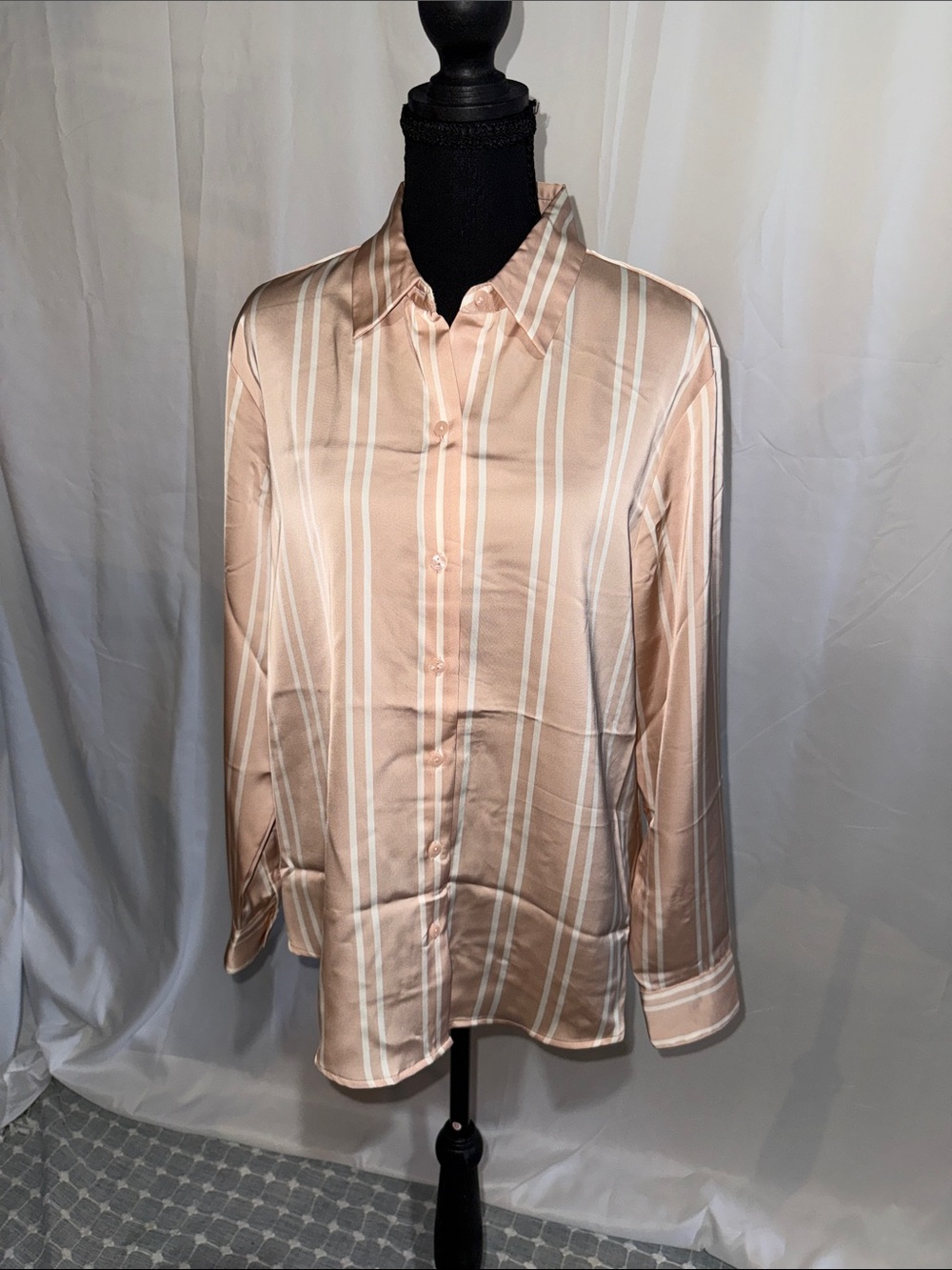 NWT Old Navy Striped Satin Button-Front Blouse - Peach